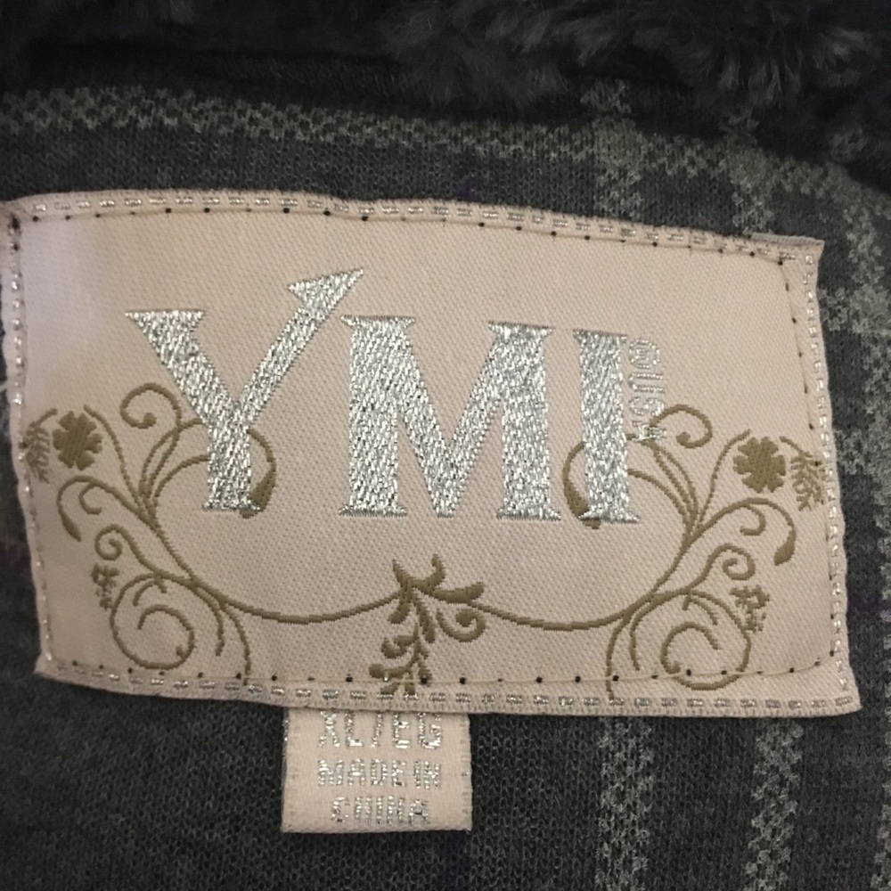 Women’s Winter Jacket - Picture 2 of 2